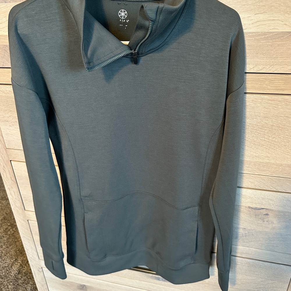 GAIAM Dark Gray Sweatshirt